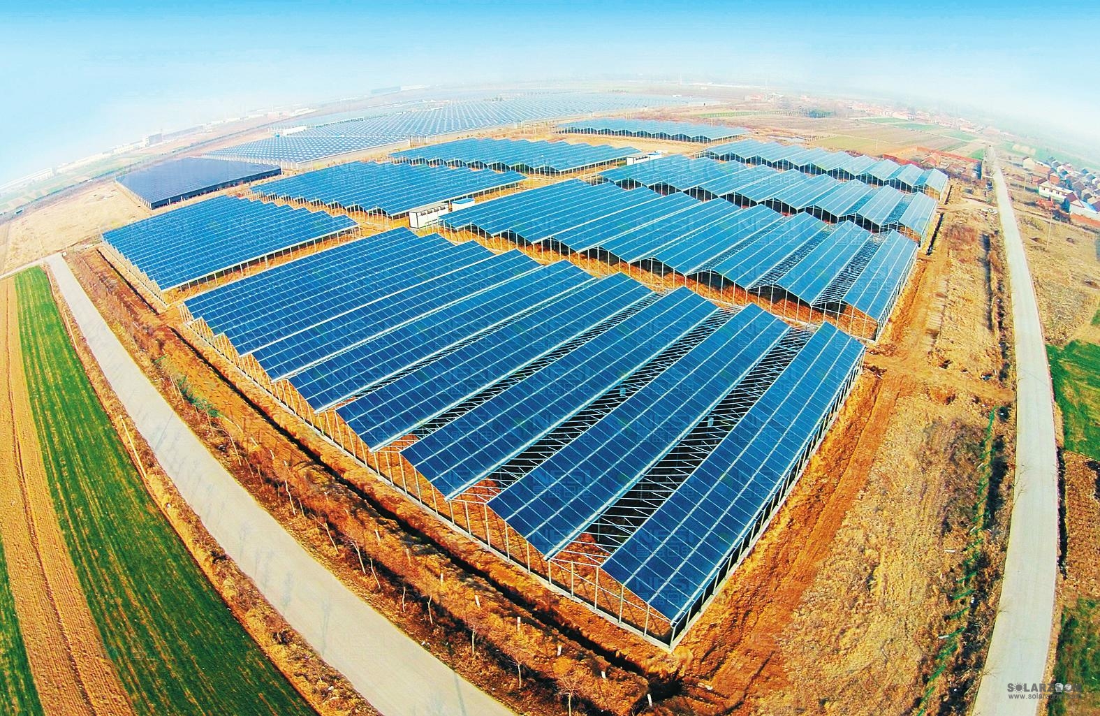 2018-5-20 華潤新能源安達(dá)三號、四號光伏發(fā)電項目---35KV電纜分支箱發(fā)貨
